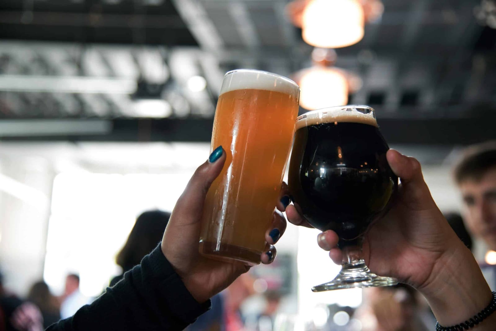 Happy Hour for Night Owls: Late Night Specials on Oahu